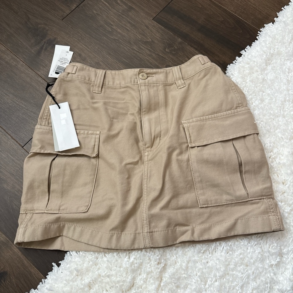Aritzia Cargo Mini Skirt